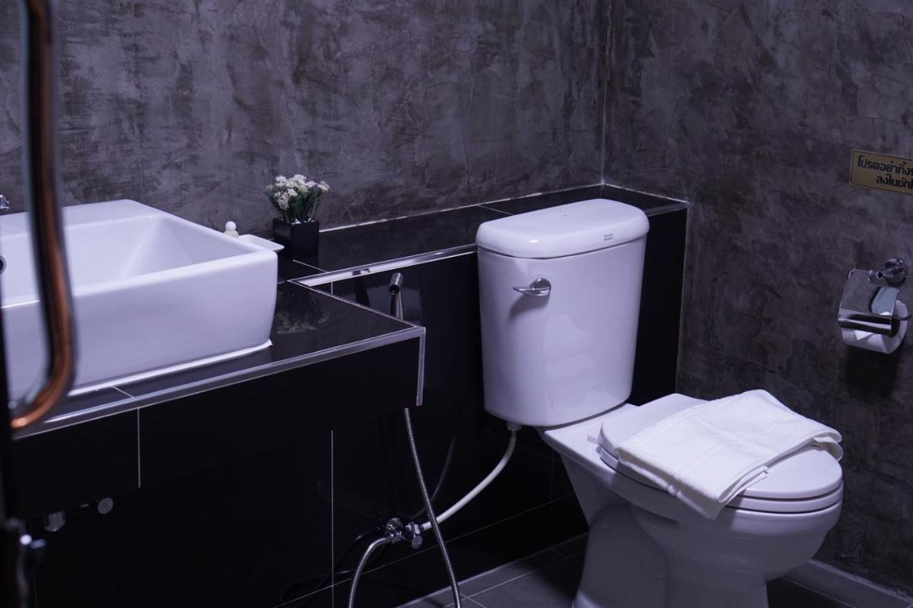 S.S.Hotel Nangrong Dış mekan fotoğraf